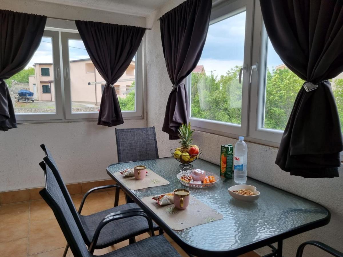 Apartmani 'Cvit' Karlobag Exteriör bild